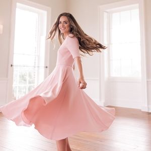 NWT Gal Meets Glam Mauve Edith Crepe Midi Dress 14